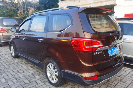 云浮二手宝骏730 2016款 1.5L 手动 舒适版 7座