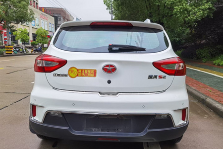 丽水二手江淮瑞风S2 2016款 1.5L CVT 豪华智能型 双色版