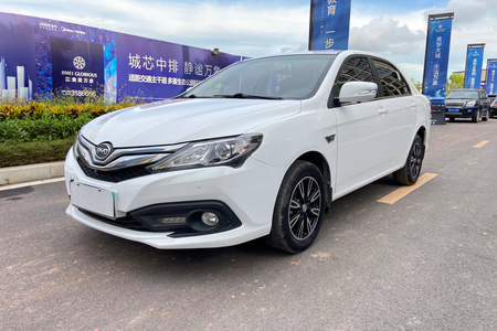 茂名二手比亚迪F3 2018款 1.5L 双离合 尊享版